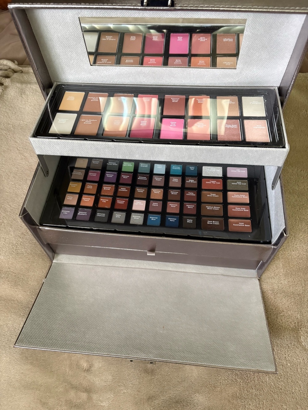 Beautiful Ulta Beauty Flirty & Flawless 76 Piece Collection, NWT! - Picture 5 of 15